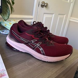 ASICS Women’s Size 10
